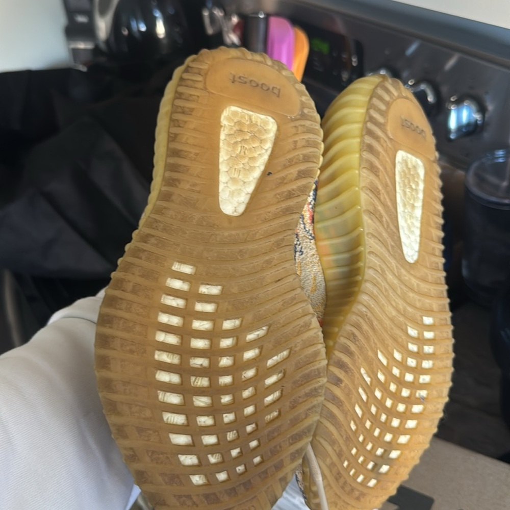 Yeezy Boost 360 V2 - Picture 8 of 8